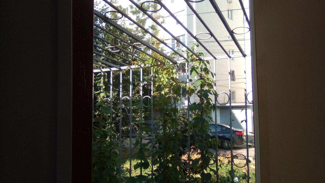 1-Я Слободская, 17А, Угол Проспекта Центрального, 3 Дивана, Wi-Fi, Отдельный Вход. نيكولايف المظهر الخارجي الصورة