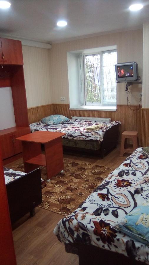 1-Я Слободская, 17А, Угол Проспекта Центрального, 3 Дивана, Wi-Fi, Отдельный Вход. نيكولايف المظهر الخارجي الصورة